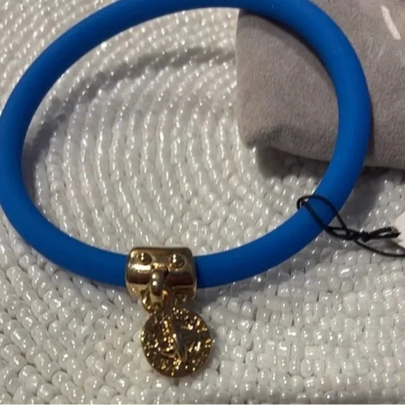 NWT Marc by Marc Jacobs Electric Blue Lemonade Bracelet with GOLD Charm w/Bag - Picture 3 of 6
